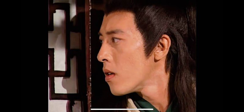 名称：笑傲江湖 96吕颂贤版 国粤双语 超清1080P简字描述：【国粤双语版港剧资源分享】 华山派大弟子令狐冲（吕颂贤 饰）生性放荡不羁，和古板严肃的掌门岳不群（王伟 饰）形成鲜明对比