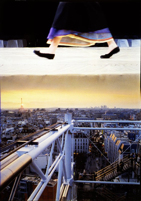 名称：都市时装速记 / Notebook on Cities and Clothes  /  Aufzeichnungen zu Kleidern und Städten (1989) 外挂中字描述：文德斯继《寻找小津》后又一部将镜头对准东京的纪录片，这次讲述了一位非常著名的时装设计师和一个电影导演（他自己）之间的对话，谈及两位不同艺术创作者之间创作道路的异同和他们所面临的创作困惑，提出了对于城市、身份认同与数字化时代电影的关系等命题