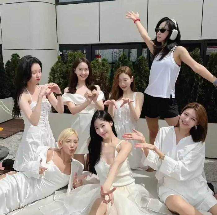 名称：少女时代 巡回演唱会+MP3音乐 合集高品质  描述：少女时代（Girls' Generation），韩国女子流行演唱团体，由韩国SM娱乐有限公司于2007年推出，现以金泰妍、李顺圭、黄美英、金孝渊、权俞利、崔秀英、林允儿、徐珠贤8名成员的形式展开活动