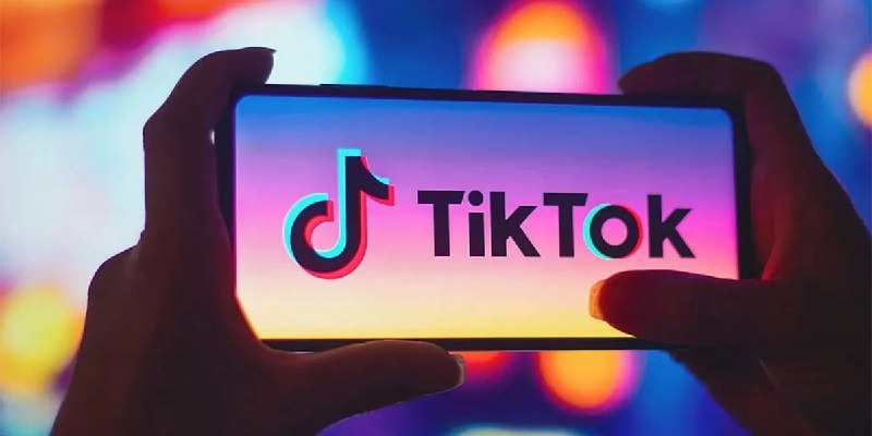名称：TikTok - 抖音国际版 v36.7.4 + TikTokPlugin v1.55描述：TikTok是一款玩转音乐创意的短影音App，更是年轻人的交友社群