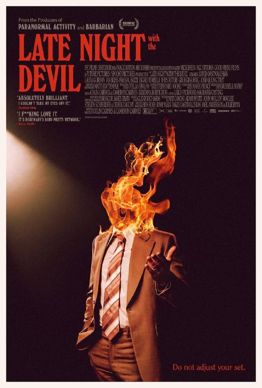名称：魔鬼深夜秀 Late Night with the Devil (2023) 4k描述：1977年，一个深夜的电视节目，准备直播招魂，却错误的把恶魔召唤到现场